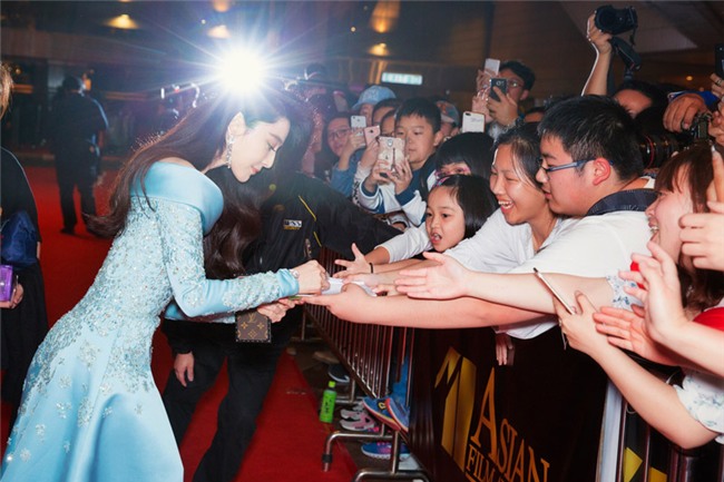 pham bang bang khien fan ta hoa khi lo anh chua photoshop - 4