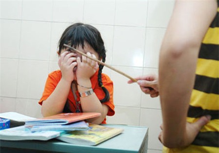 Ép dầu ép mỡ chứ sao nỡ ép con làm những việc này bố mẹ ơi - Ảnh 1.