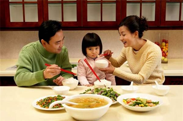 Ép dầu ép mỡ chứ sao nỡ ép con làm những việc này bố mẹ ơi - Ảnh 2.