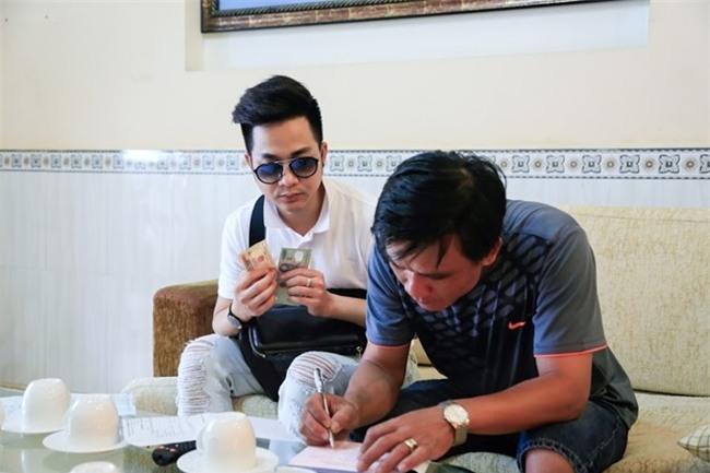 Quach Tuan Du duoc giam 200.000 dong tien phat dau xe lan chiem via he hinh anh 1