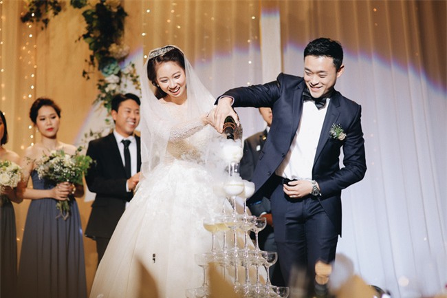 Tình yêu rượu gạo Soju không cưa cũng đổ với soái ca Hàn và hôn lễ đậm chất Việt cùng nón lá và hoa đá - Ảnh 19.