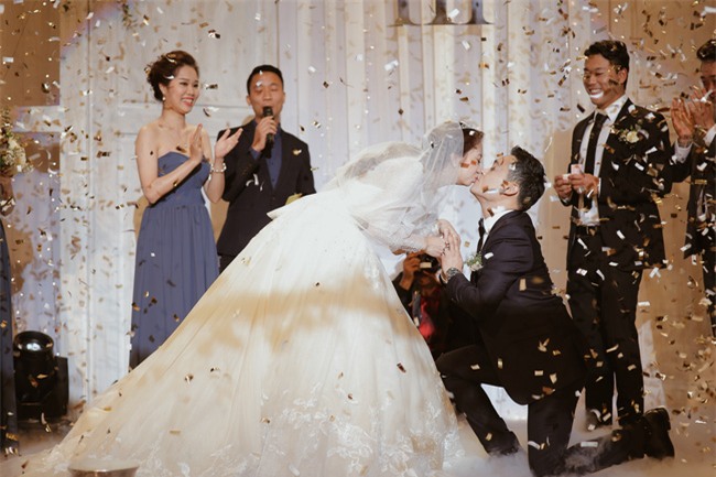 Tình yêu rượu gạo Soju không cưa cũng đổ với soái ca Hàn và hôn lễ đậm chất Việt cùng nón lá và hoa đá - Ảnh 22.