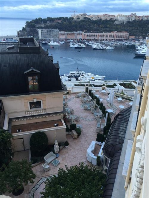 khong chi o nha dat vang, ly nha ky con song vuong gia the nay! - 12