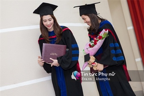 hh thu thao ke chuyen qua khu trong ngay nhan bang tot nghiep dai hoc - 6