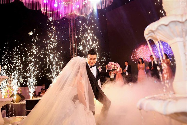 Nữ đại gia Bình Phước hóa công chúa trong đám cưới 6 tỷ đồng với bạn trai 7 năm - Ảnh 12.