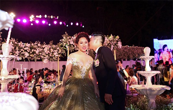 Nữ đại gia Bình Phước hóa công chúa trong đám cưới 6 tỷ đồng với bạn trai 7 năm - Ảnh 27.