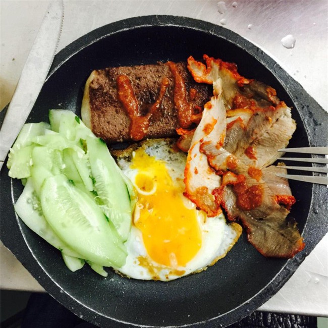 7 quán bánh mì bình dân mà ngon tê lưỡi của Hà Nội - Ảnh 23.