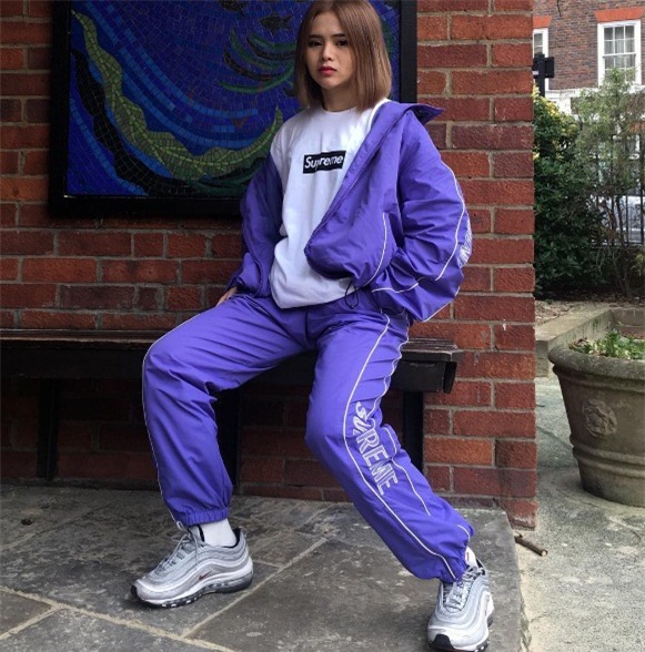 Mặt trái của lối sống ảo trên Instagram: Mỹ nữ chuyên xin tiền bố mẹ sắm áo quần hàng hiệu - Ảnh 5.