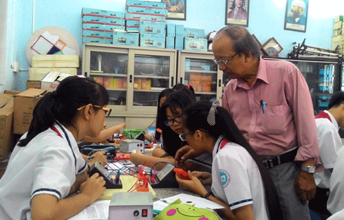 dan chu trong truong hoc: so mat quyen loi nen khong dam gop y? hinh anh 1