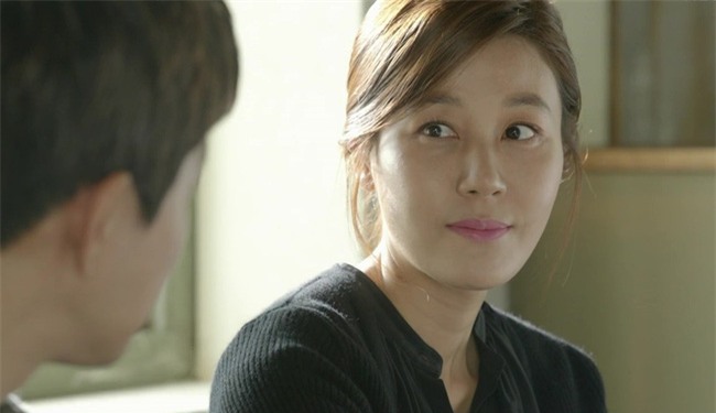 Một năm sau đám cưới, gia đình chồng nể sát đất nàng dâu từng bị chê xấu không thể tả - Ảnh 1.