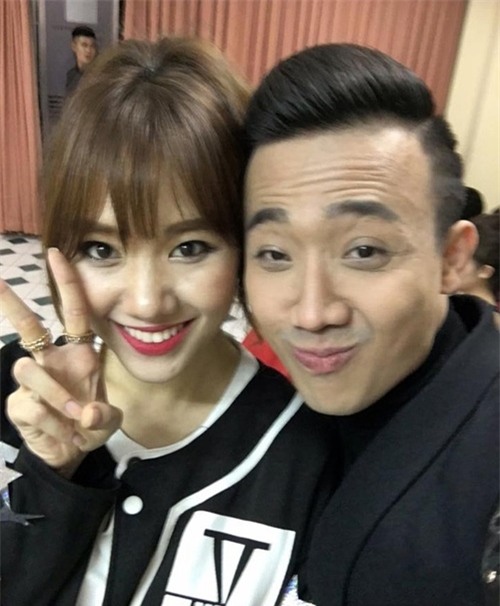 choang voi anh tran thanh, hari won chup cho nhau hinh anh 3