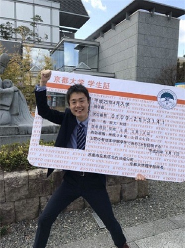 "Hết hồn" với lễ tốt nghiệp độc đáo nhất thế giới - 9