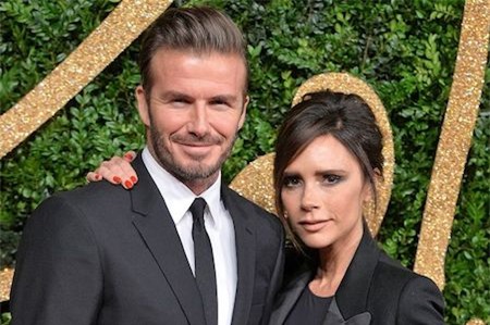 David Beckham vừa trổ tài “nịnh” vợ