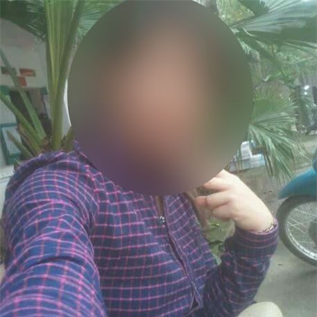 Hà Nội: Cô giáo bị tố nhốt bé gái 4 tuổi trong nhà vệ sinh rồi... quên luôn và ra về - Ảnh 1.