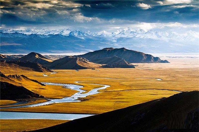 Cảnh đẹp như tranh vẽ của thảo nguyên Tân Cương - Ảnh 5.