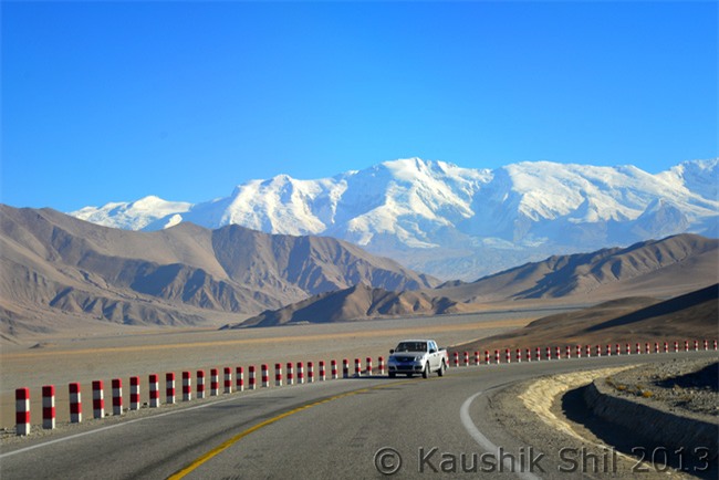 Cảnh đẹp như tranh vẽ của thảo nguyên Tân Cương - Ảnh 8.