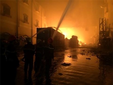 Chap dien gay ra vu chay 4 ngay tai cong ty may o Can Tho hinh anh 1