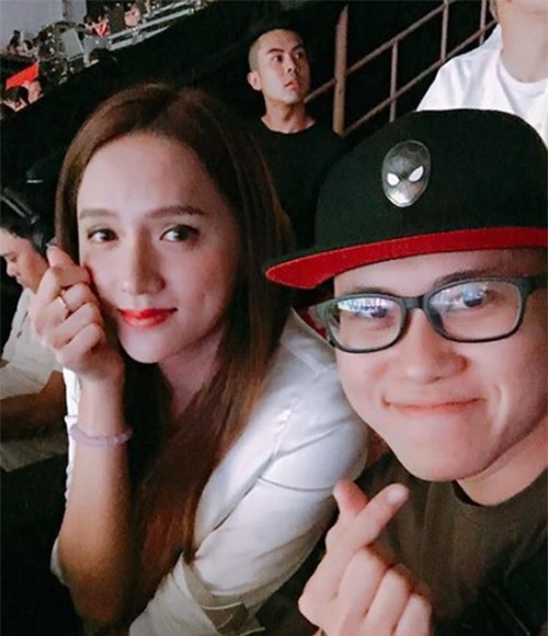 Hương Giang Idol đang hẹn hò tác giả "Ông bà anh"? - 1