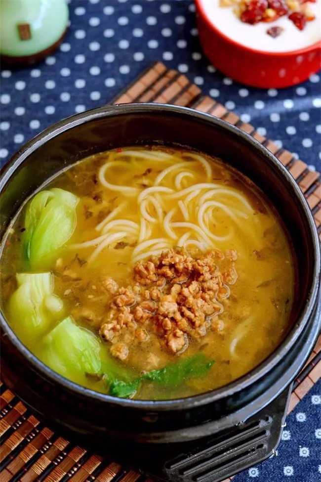 Bữa sáng mà ăn bún thịt băm thì vừa nhanh lại vừa ngon - Ảnh 5.