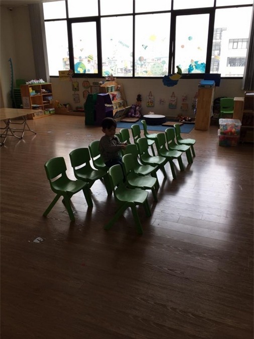 Khánh Thi khoe ảnh ngày đầu tiên Kubi đi học, ai cũng choáng khi nhìn bảng học phí-6