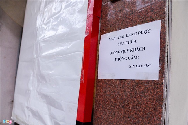 Canh rut tien bi hai o cac ATM bi dap bo bac tam cap hinh anh 11