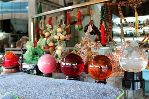 muon van viec gap may, tai loc triu tay, dat ngay nhung vat pham nay tren ban lam viec - 1