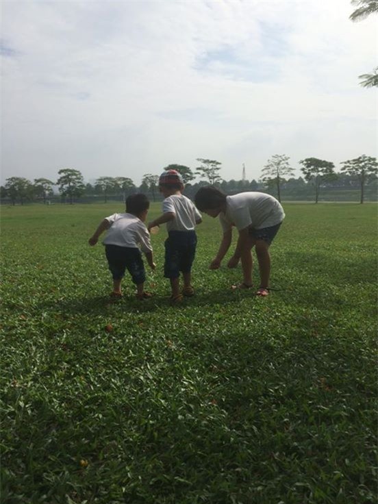 nhung hinh anh moi nhat ve cap song sinh tu tinh trung nguoi bo da mat - 6