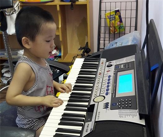 nhung hinh anh moi nhat ve cap song sinh tu tinh trung nguoi bo da mat - 9