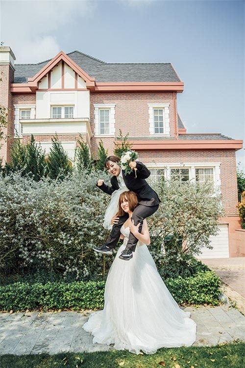 9x bat chong mac vay cuoi, ket qua “cam nin” vi chu re con xinh hon ca co dau - 6