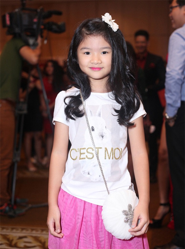 khong the roi mat voi thoi trang he cuc xinh cua con gai hong dang, hong nhung - 10