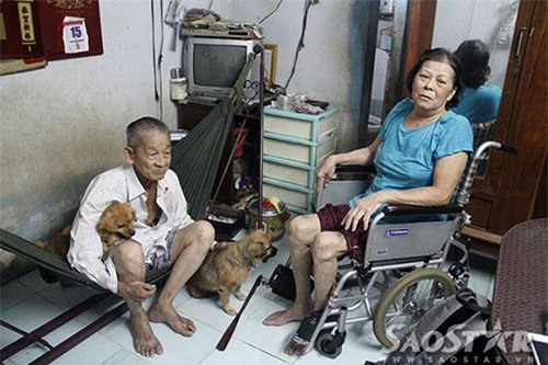 nhung moi tinh "ong ba anh", vuot qua giong bao, ke ben nhau den hoi tho cuoi cung - 6