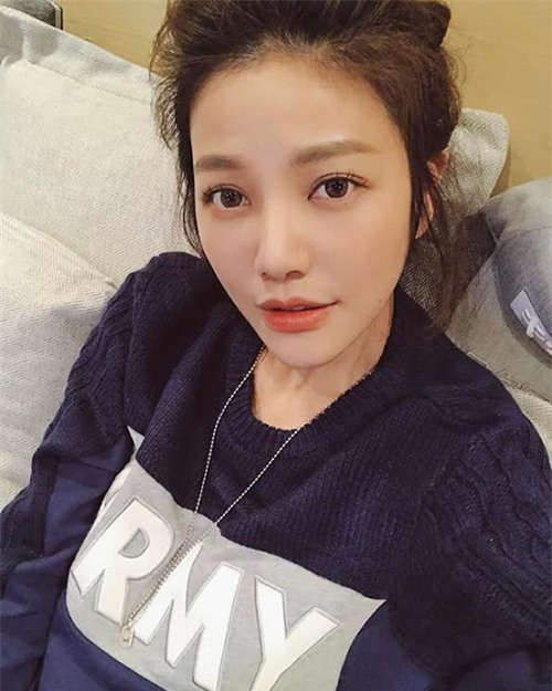 noi tieng vi xinh dep nhu hot girl, co gai tre gay bat ngo khi tiet lo tuoi that - 1