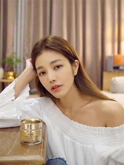 noi tieng vi xinh dep nhu hot girl, co gai tre gay bat ngo khi tiet lo tuoi that - 2