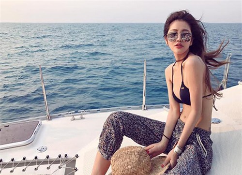 noi tieng vi xinh dep nhu hot girl, co gai tre gay bat ngo khi tiet lo tuoi that - 7