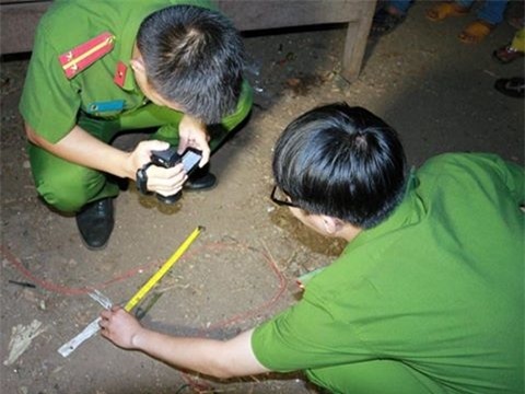 Sat hai me ruot roi tung tin chet do bi cam hinh anh