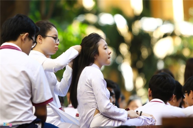 Nu sinh Trung Vuong rang ro ky niem 100 nam truyen thong hinh anh 9