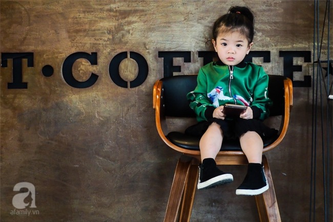 Bé Ella: cô nhóc 2 tuổi với phong cách đẹp miễn bàn nhờ diện đồ mẹ tự thiết kế - Ảnh 13.