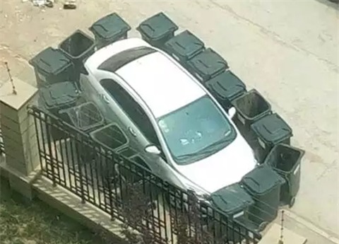 Cái giá quá đắt cho một lần đỗ của chiếc xe bạc tỷ - Ảnh 8.