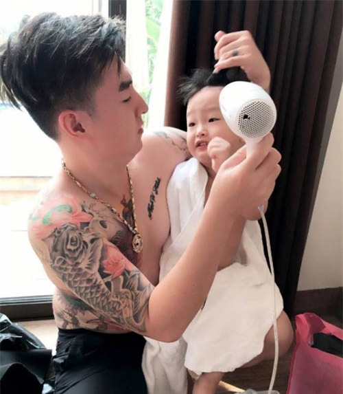 chiec cau thang cau vong va cau chuyen vo chong "giau - ngheo" khien nhieu nguoi cam dong - 4