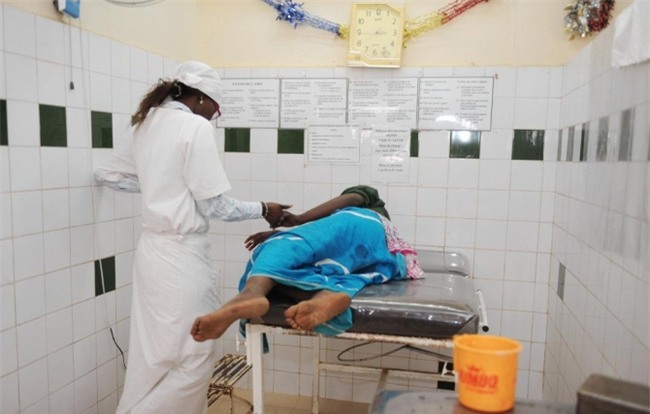 Số phận của những bé gái chưa đầy 12 tuổi phải mang thai sau khi bị hãm hiếp - Ảnh 3.