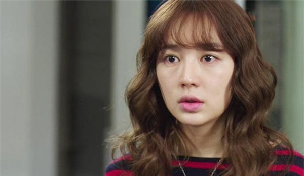 Về đến nhà, tôi thấy con khóc ré lên còn em chồng thì đang làm điều kinh khủng này - Ảnh 2.