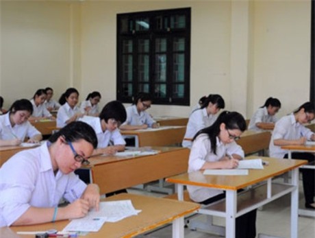 Cac loai may tinh thi sinh duoc mang vao phong thi THPT quoc gia 2017 - Anh 1