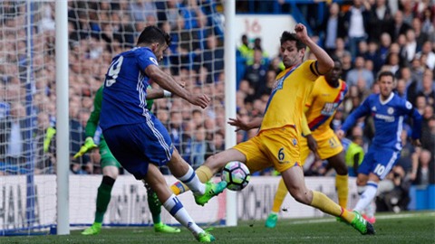 Hàng thủ Palace chơi rất tốt trong hiệp 2