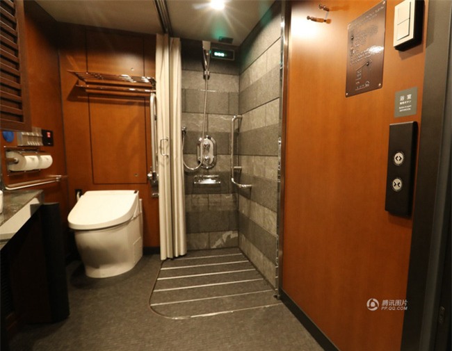 Khung cảnh xa hoa bên trong khách sạn 5 sao di động trên đường ray Nhật Bản - Ảnh 10.