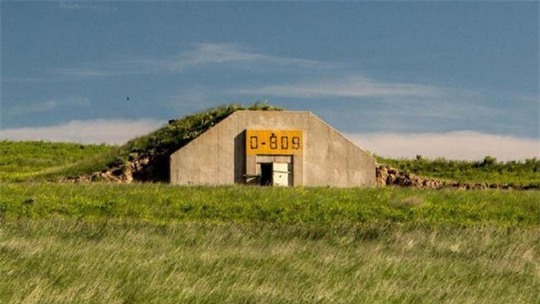 Bên trong hầm trốn tận thế của giới siêu giàu - Ảnh 4.