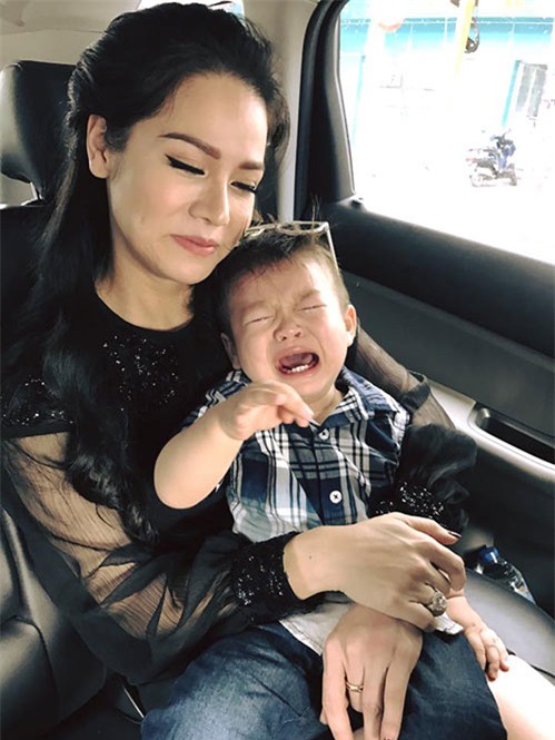 roi nuoc mat truoc tam su cua nhat kim anh ve ly do 2 me con cung khoc - 6