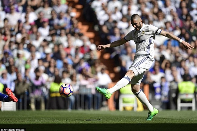 Ronaldo kiến tạo, Real Madrid giành chiến thắng 3 sao để xây chắc ngôi đầu - Ảnh 5.