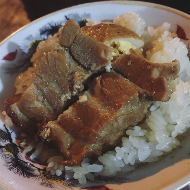 8 quán xôi tuy bình dân nhưng ngon hớp hồn người Hà Nội - Ảnh 13.