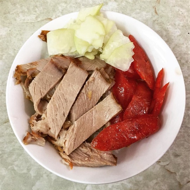 8 quán xôi tuy bình dân nhưng ngon hớp hồn người Hà Nội - Ảnh 3.