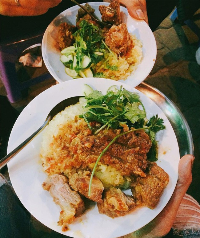 8 quán xôi tuy bình dân nhưng ngon hớp hồn người Hà Nội - Ảnh 32.